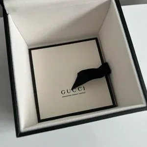 Gucci | Accessories | Gucci Womens Gframe Polished Silver  display picture 2